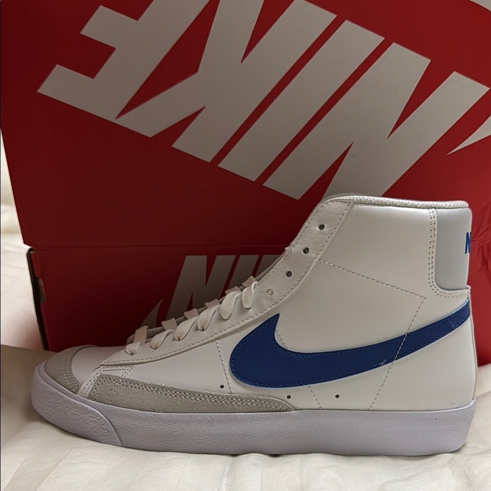 Nike Blazer Mid '77 GS in White and Royal